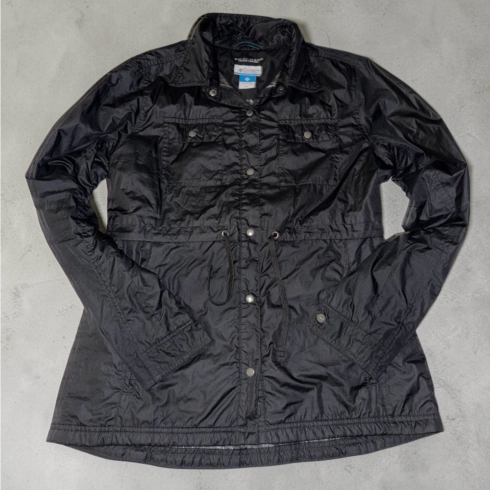 Columbia Black Packable Anorak with Drawstring Waist
